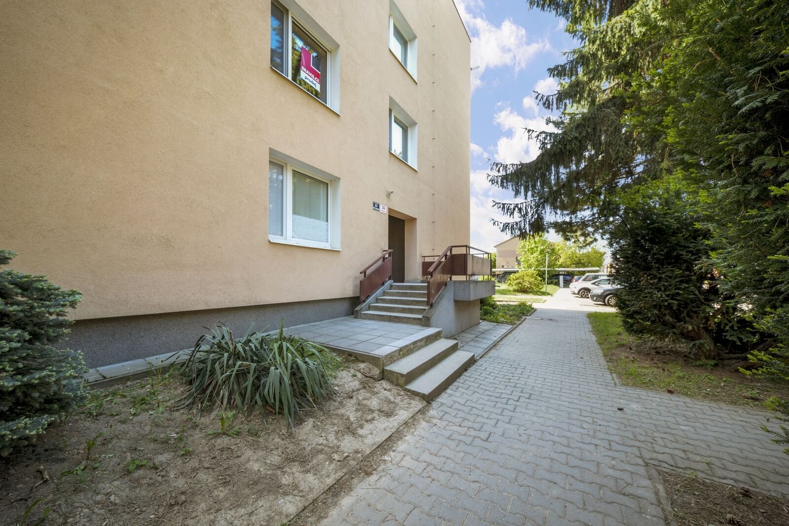 Útulný byt po zdařilé rekonstrukci – 19