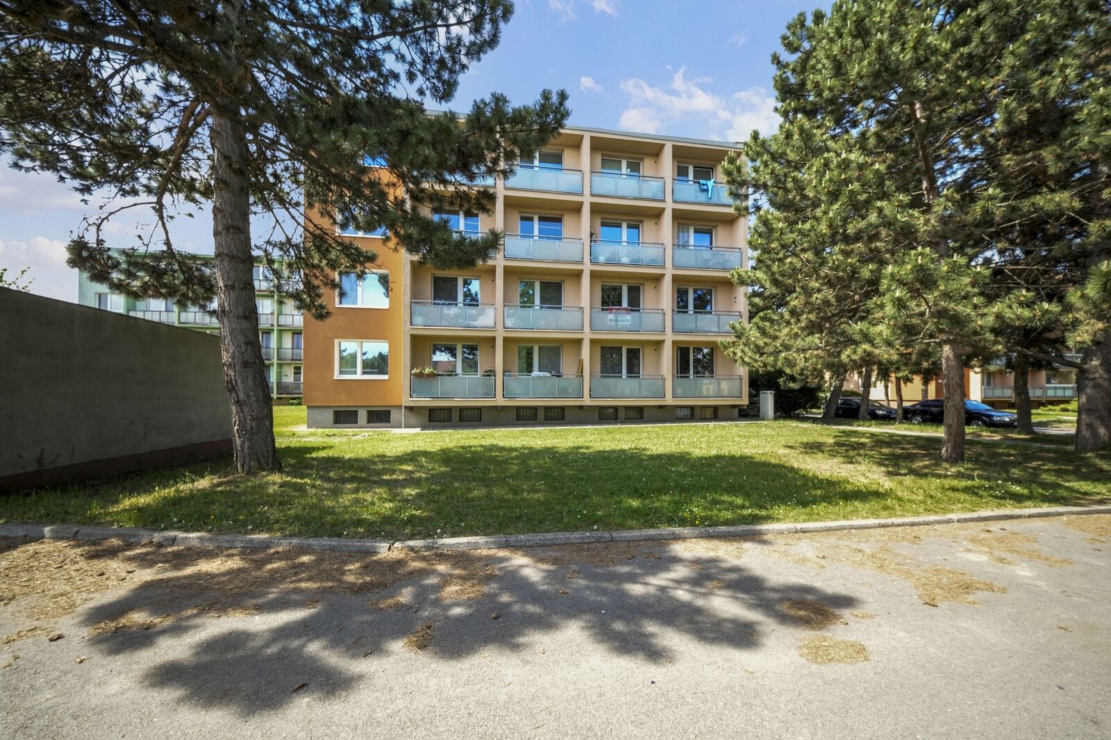 Útulný byt po zdařilé rekonstrukci – 20