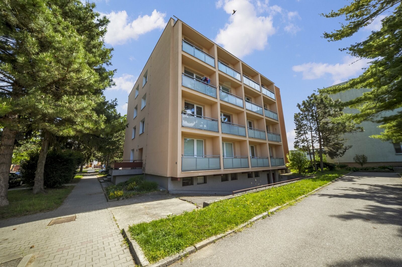 Útulný byt po zdařilé rekonstrukci – 3